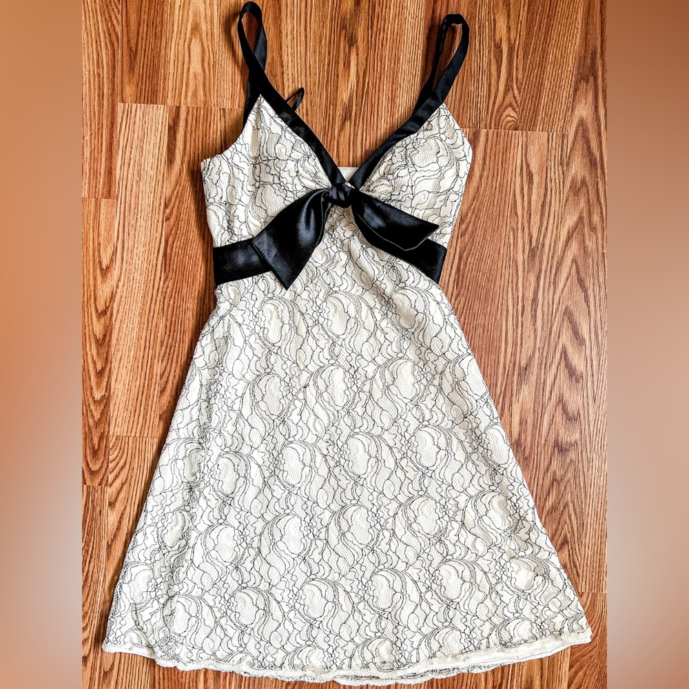 WHBM Sleeveless Cocktail Dress